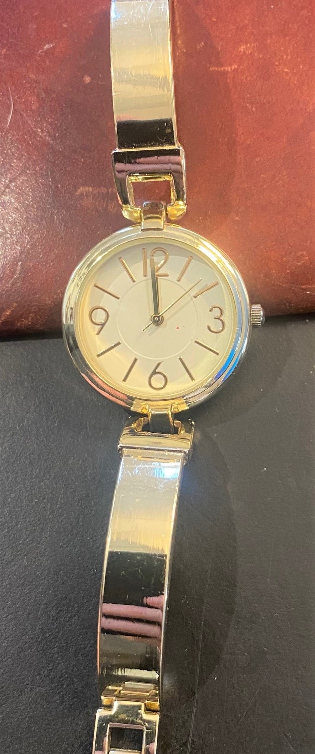 Womens 33mm Gold Tone Watch Bracelet Band